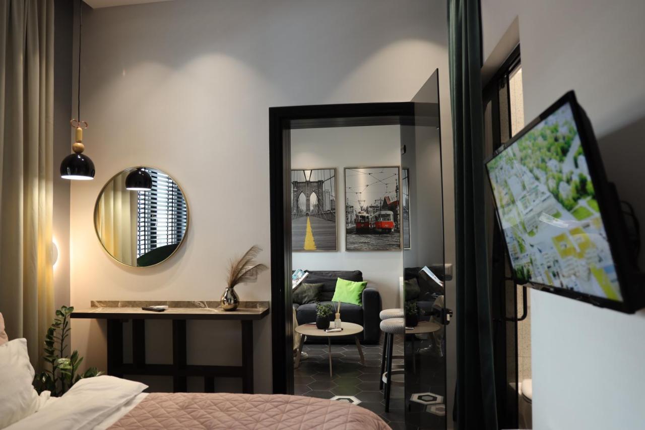 Urban Stay Tirana Deluxe Exterior foto